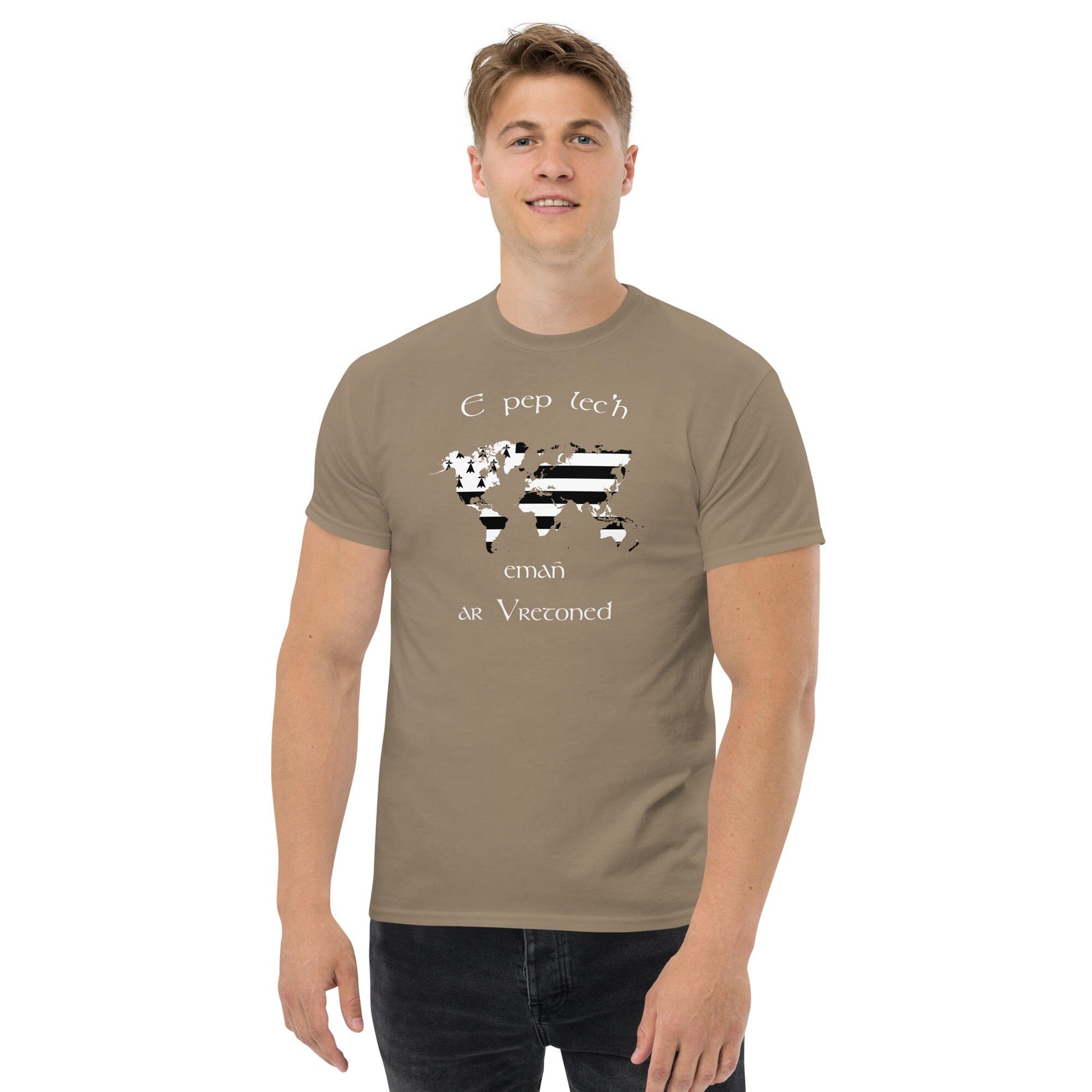 T-shirt homme E pep lec'h emañ ar Vretoned t-shirt Bevet Breizh 